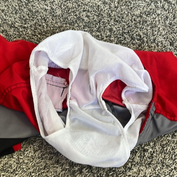 Boys swim trunks size 8 red gray black - Picture 9 of 16